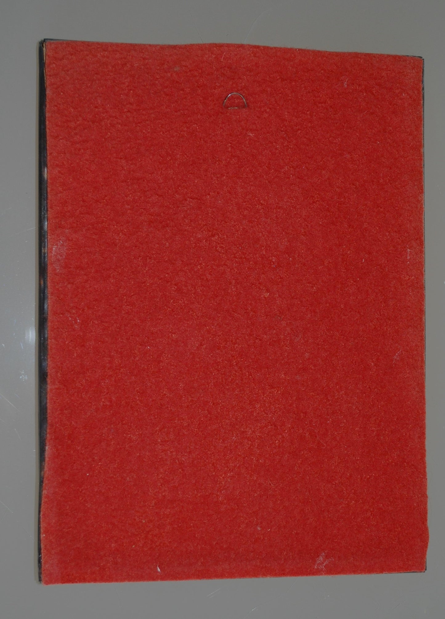 Pop Art Retro Wandplaat stilistisch reliëf van een jonge vrouw