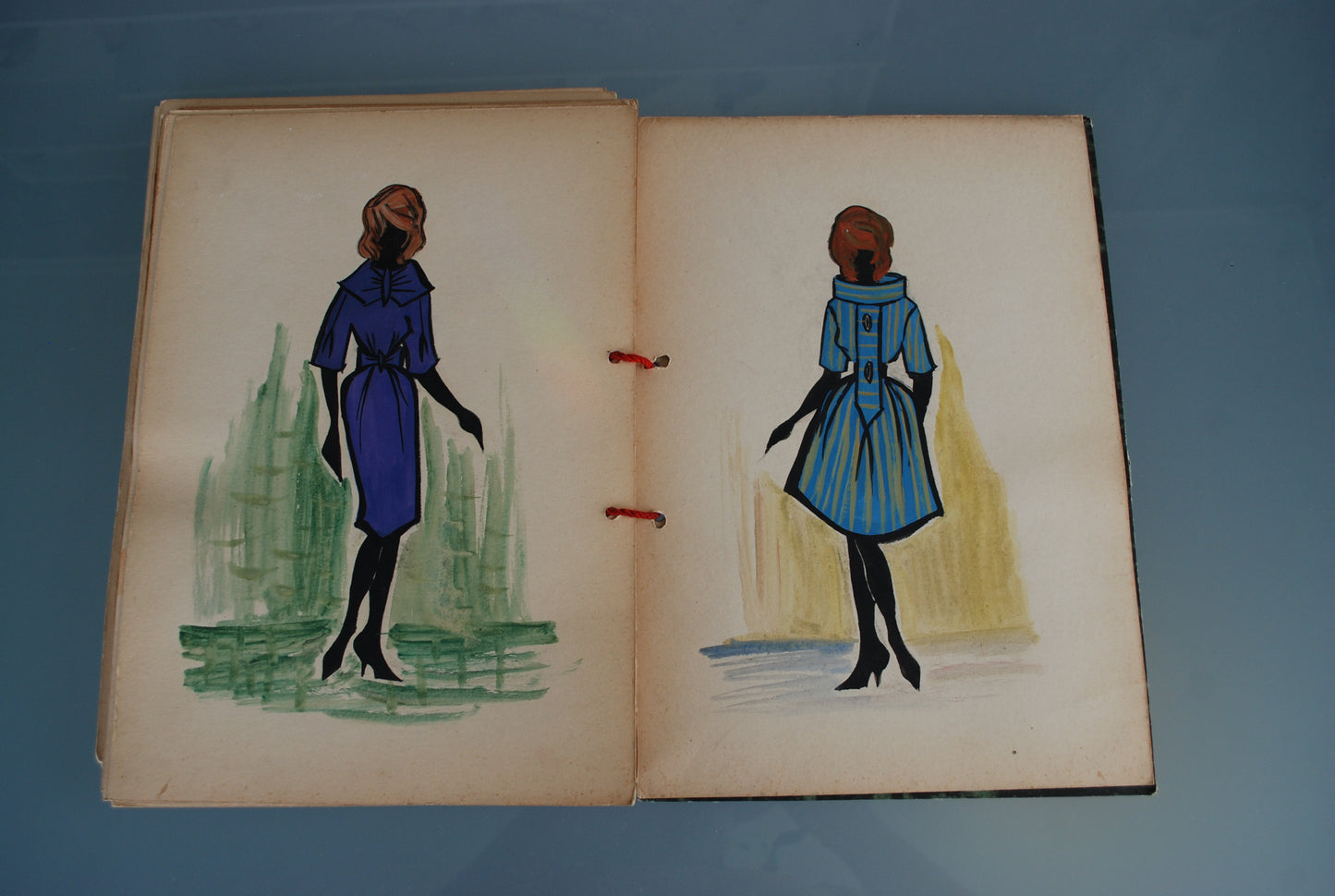 Vintage Pop Art Mode 77 Schilderijen Origineel. Van Mária Zöllei