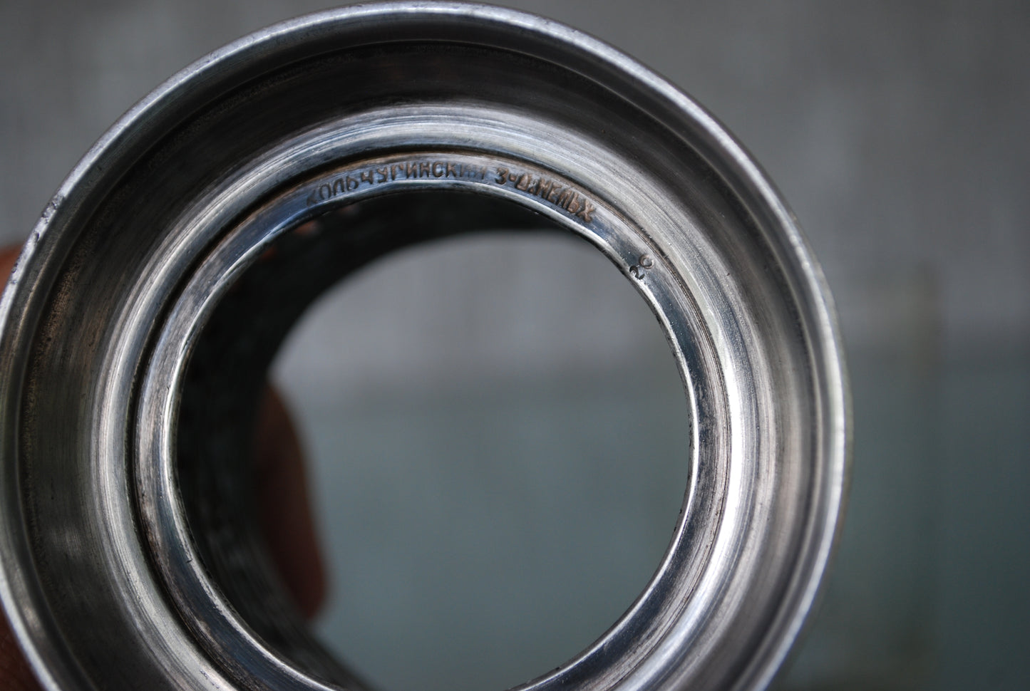 Moskou Kremlin Glashouder met prachtige oor Melchior / Cupronickel Podstakannik.