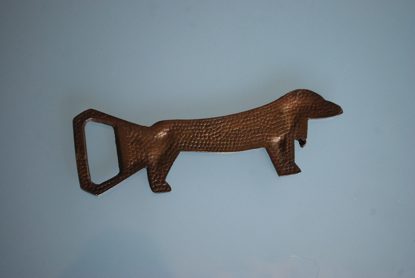 Teckel hond flesopener 1970's Brons