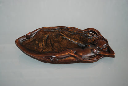 Jugendstil, Art Nouveau Naakte jonge vrouw in de golven