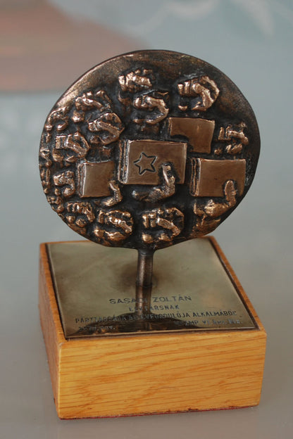 Voor een Socialistische Toekomst 40 Jaar Lid van de Communistische Partij