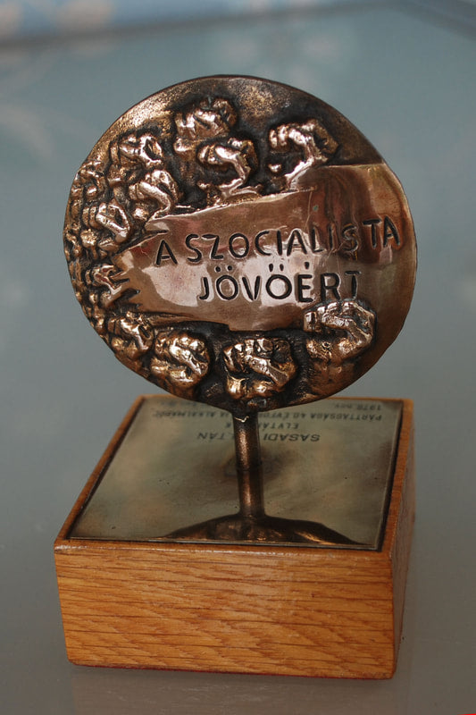 Voor een Socialistische Toekomst 40 Jaar Lid van de Communistische Partij