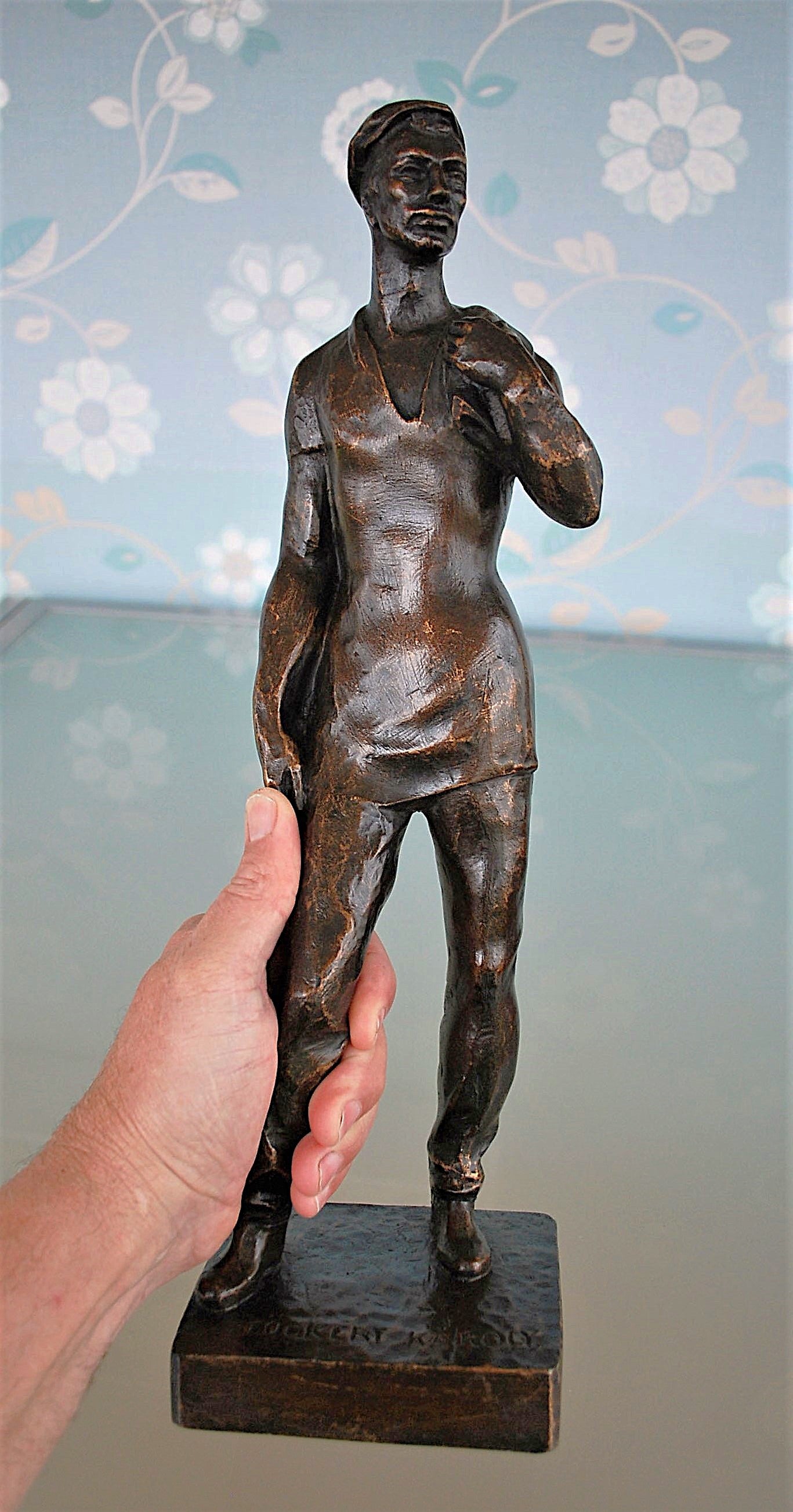 Enorm Gebronsd Beeld  Beeldhouwer  Károly Stöckert 1910-1991