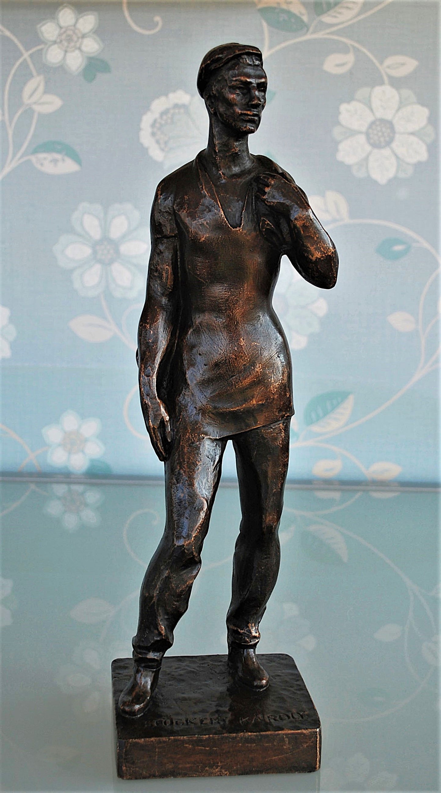 Enorm Gebronsd Beeld  Beeldhouwer  Károly Stöckert 1910-1991