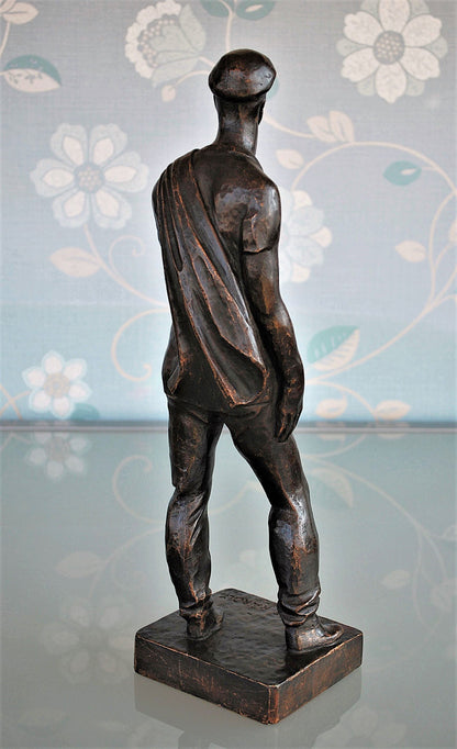 Enorm Gebronsd Beeld  Beeldhouwer  Károly Stöckert 1910-1991