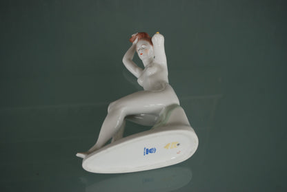 Preorder Erotisch naakt beeld vrouw met gouden ketting Kunstenaar Jenő Hanzély