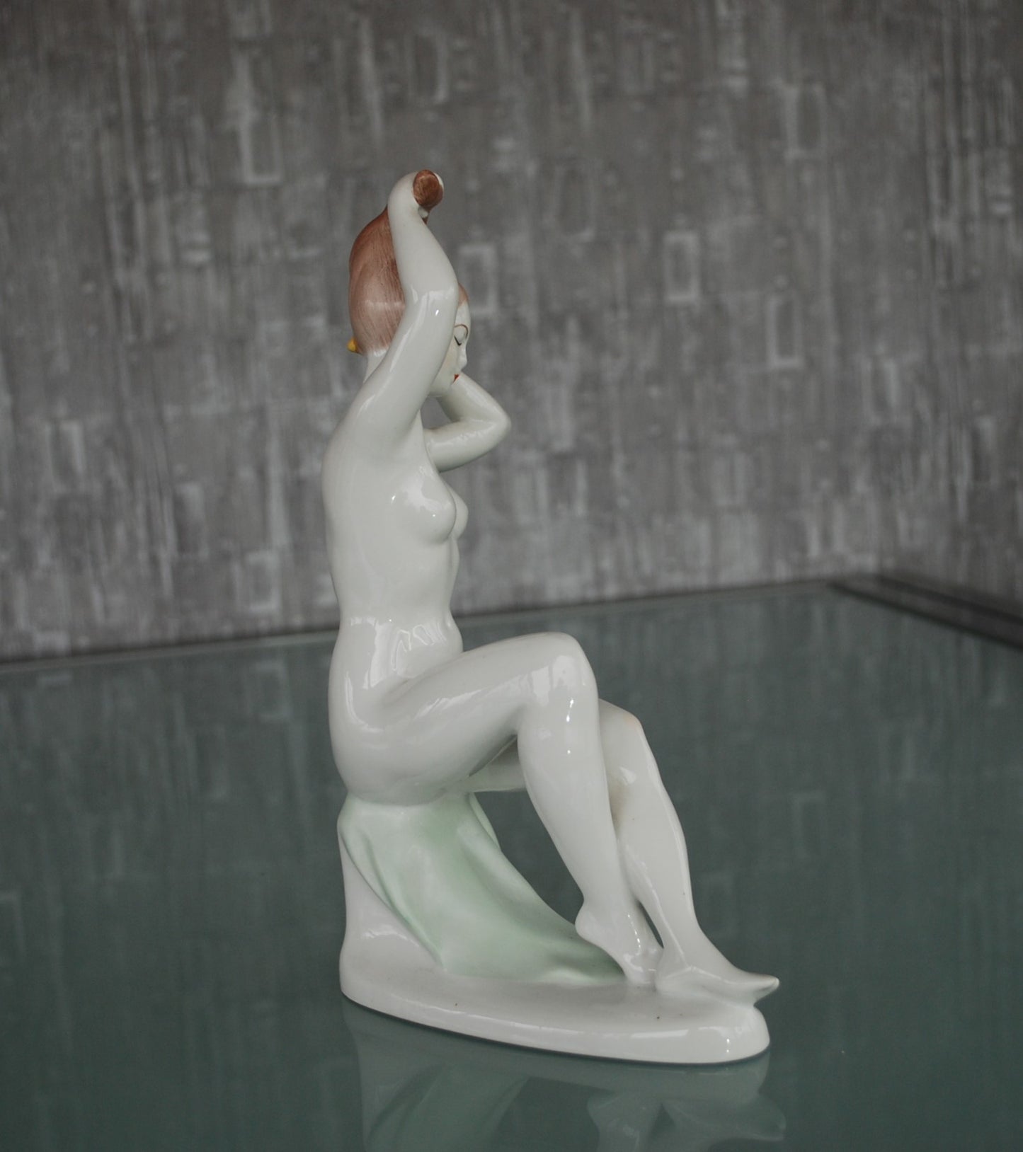 Preorder Erotisch naakt beeld vrouw met gouden ketting Kunstenaar Jenő Hanzély