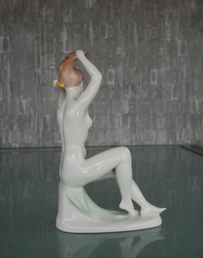 Preorder Erotisch naakt beeld vrouw met gouden ketting Kunstenaar Jenő Hanzély