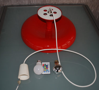 UFO Metalen plafondlamp Ontwerper Tibor Nádai.