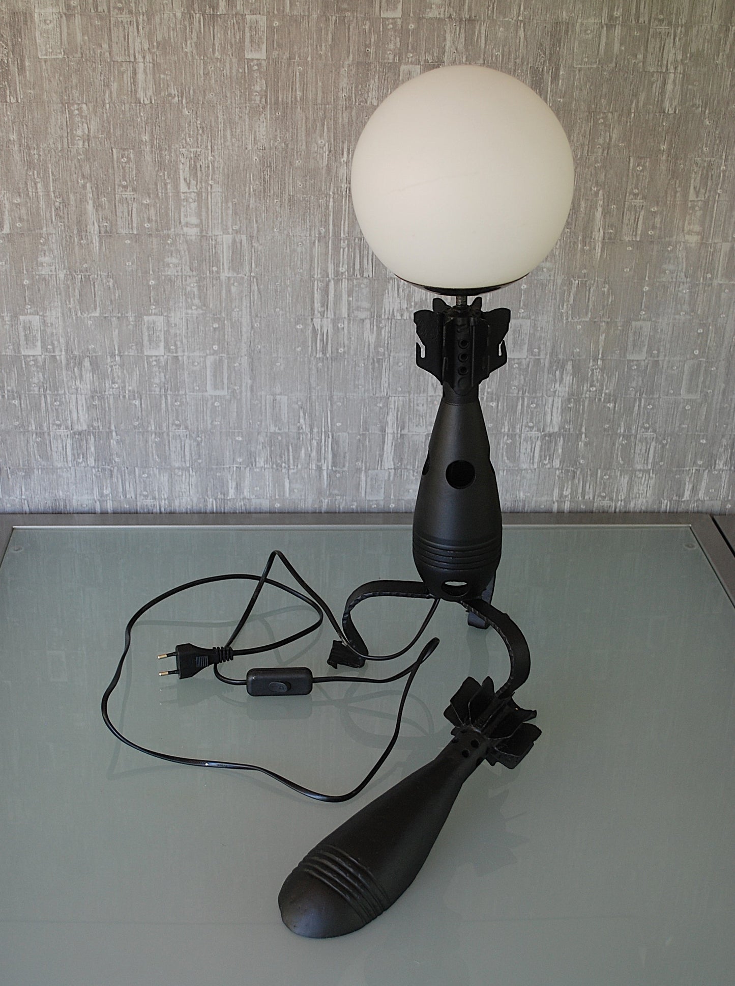 Cut-away Mortier Lamp en Bureau / Wand decoratie