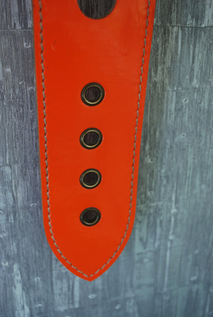 Retro Mid Century XXL Oranje 1970's Pop-art Polshorloge-vormige wand klok van Arctos