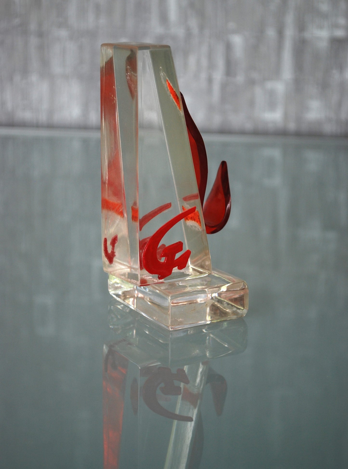 Rode lint met Hamer en Sikkel