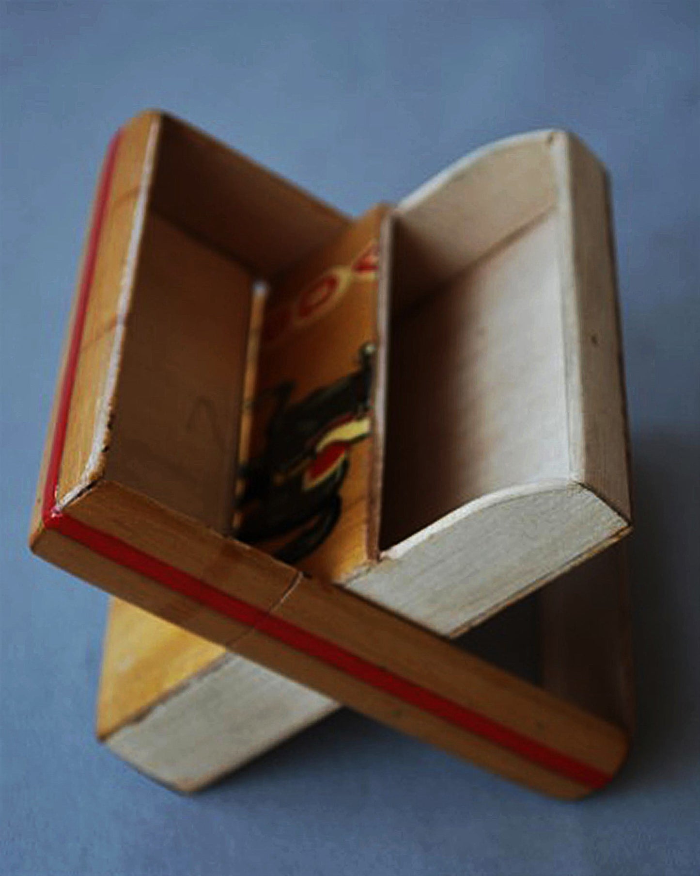 Paarden sport Jockey 1983. Houten sigaretten doos. Hand werk. Geschenk / prijs