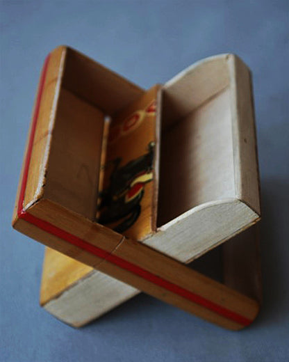 Paarden sport Jockey 1983. Houten sigaretten doos. Hand werk. Geschenk / prijs