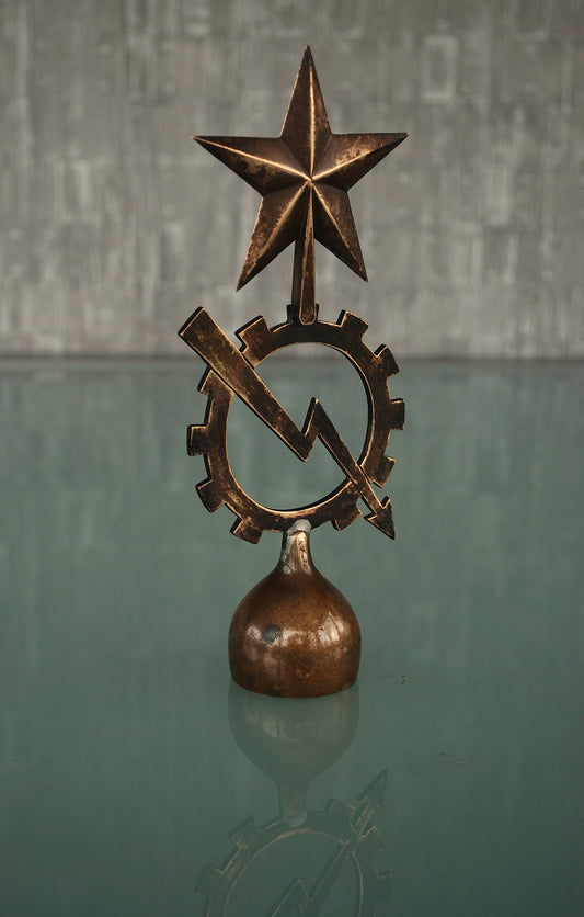 Pre order Vlag stok punt met ster, tandwiel en bliksemschicht