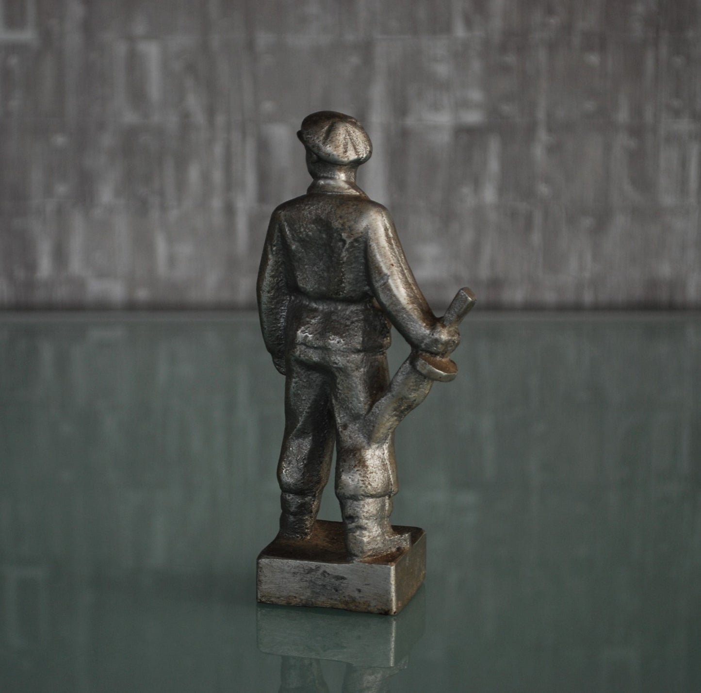 Preorder Oostblok Militair met ster op uniform en PPSh machinegeweer WW2