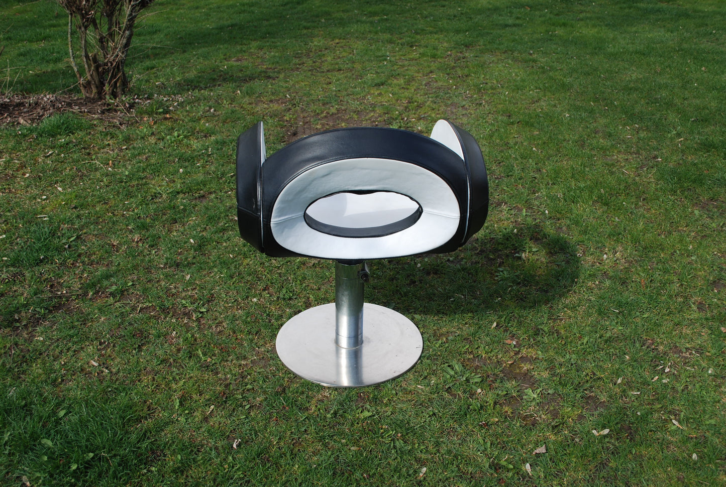 Stoel Pop art space age Poltrona Papalla ontworpen door Italiaanse ontwerper Santo Denti. *