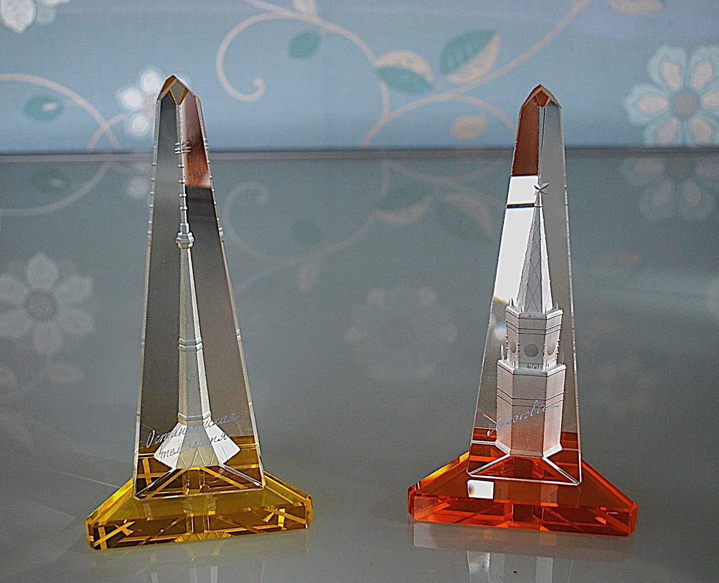 Kristal Obelisk Torens Kremlin + Ostankino