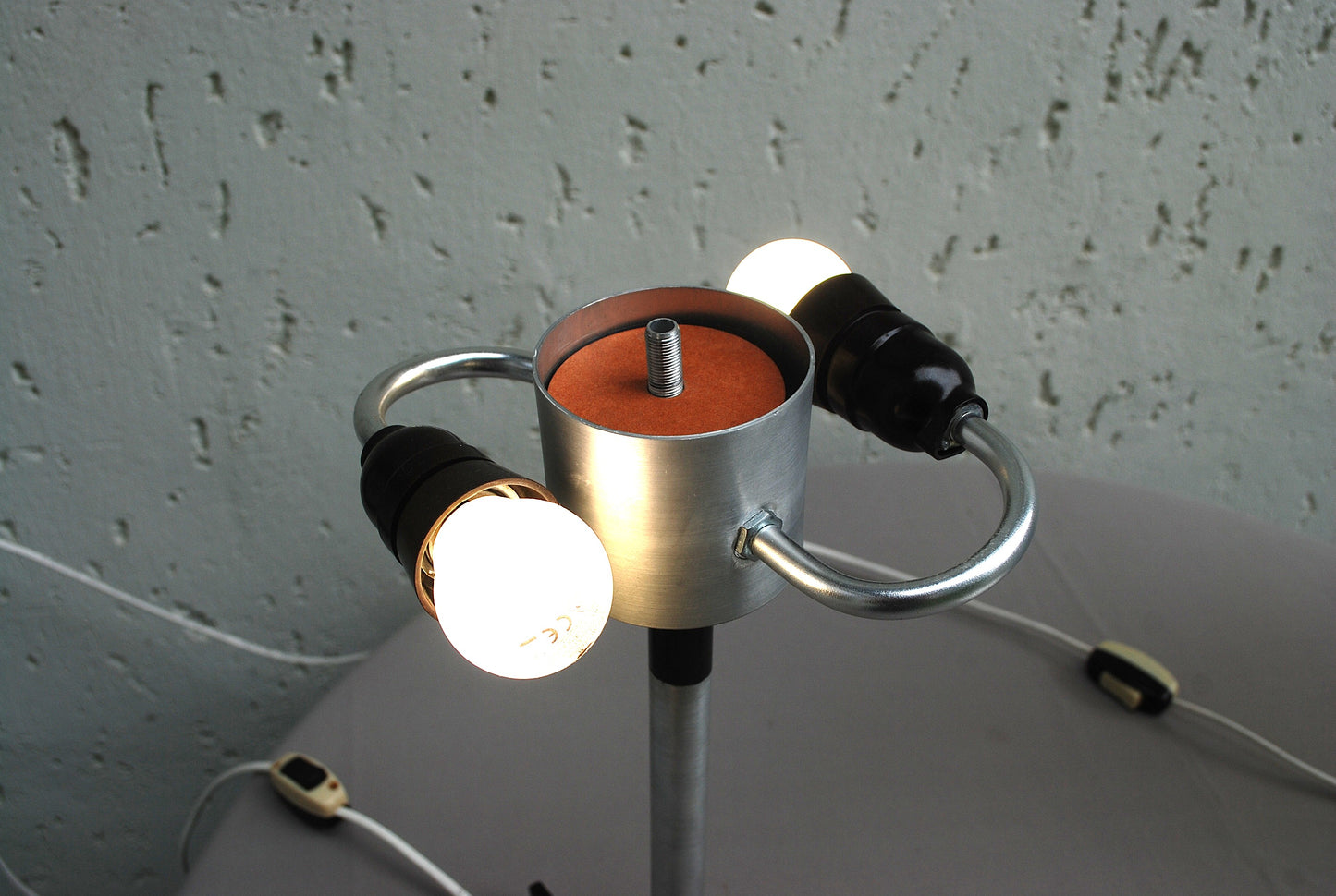 Tafellamp 2 stuks VBKM Hongaarse fabrikant van elektrische apparatuur nr.1 *