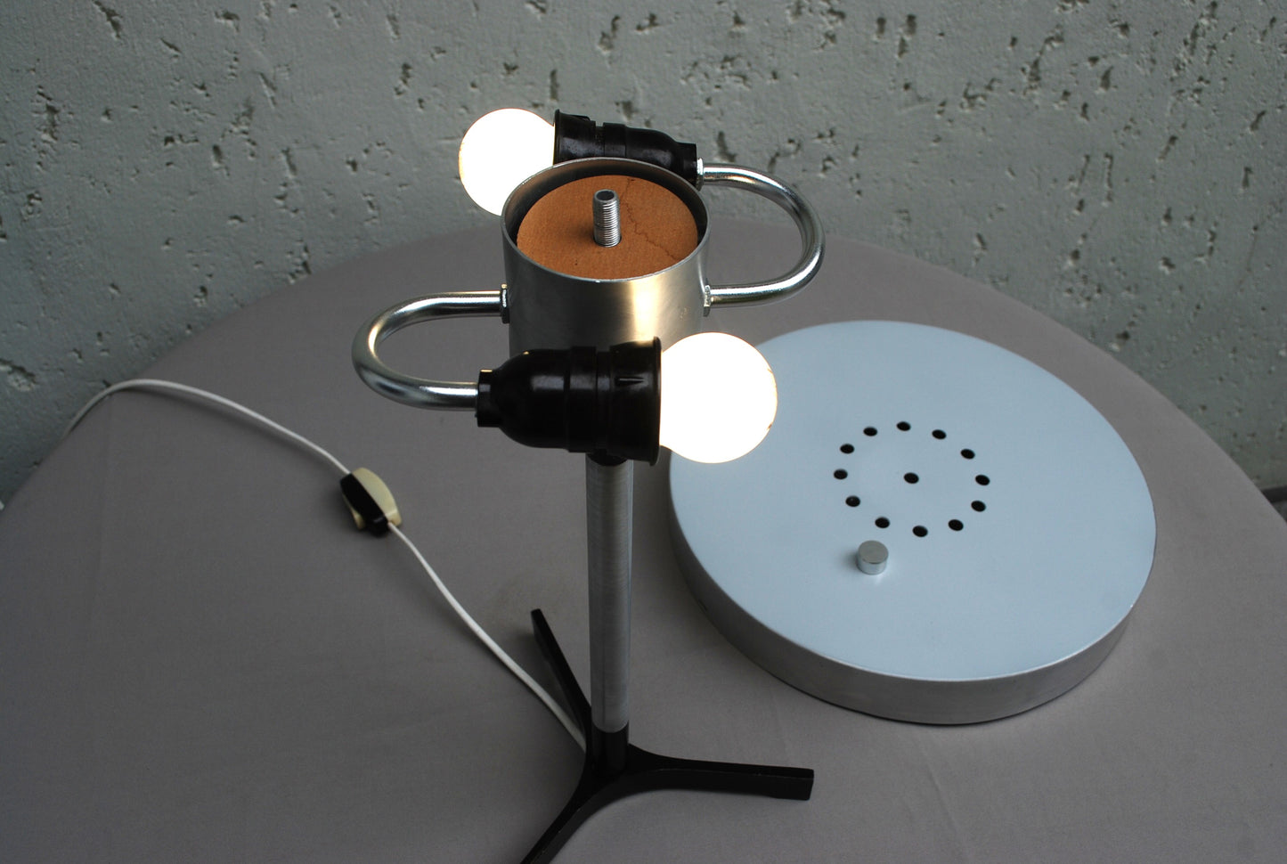 Tafellamp 2 stuks VBKM Hongaarse fabrikant van elektrische apparatuur nr.2 *