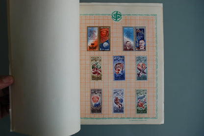 Ruimtevaart Kocmos postzegel boek propaganda nr. 2  *