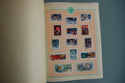 Ruimtevaart Kocmos postzegel boek propaganda nr. 2  *