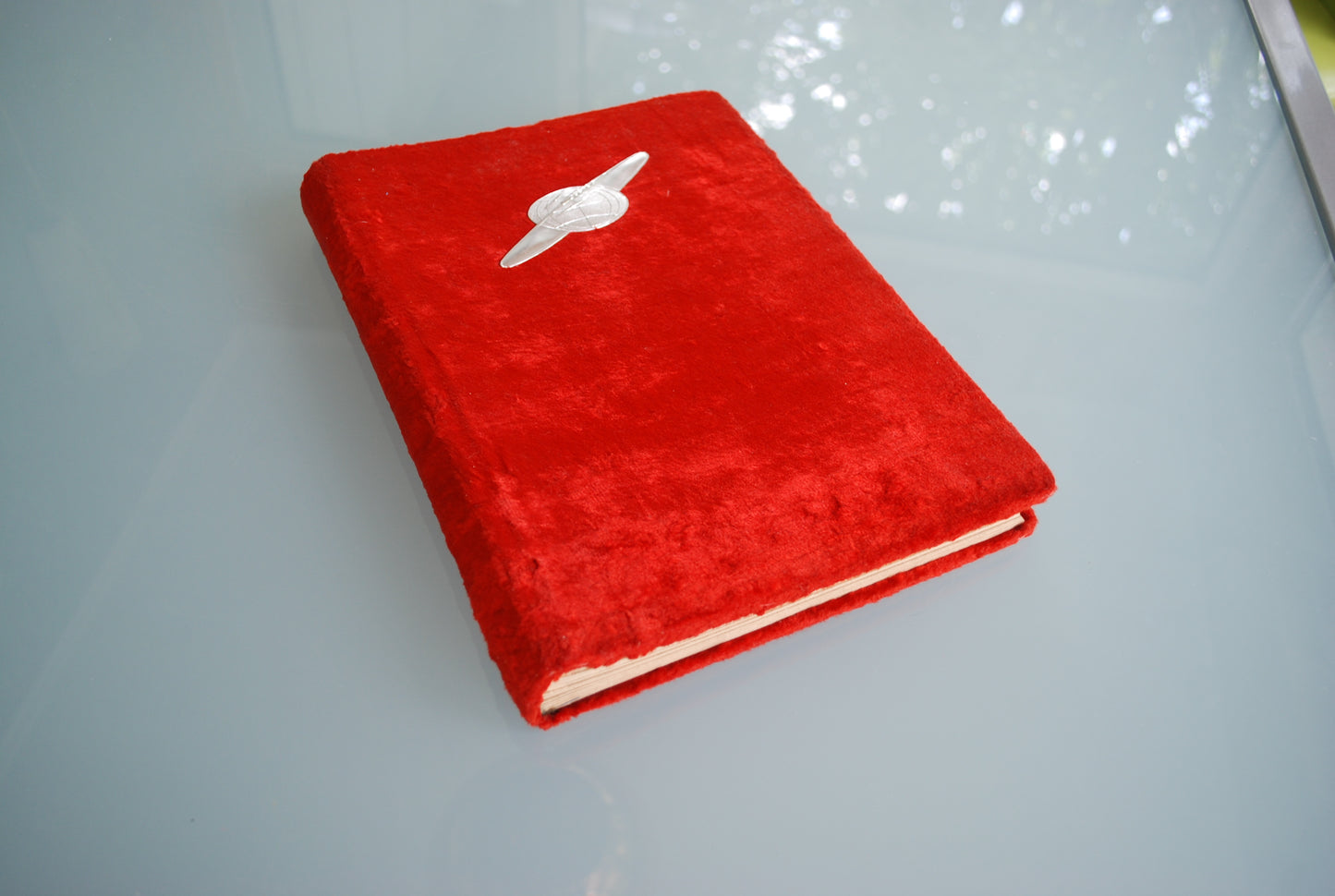 Ruimtevaart foto kaart album rood velours met Boctok voorop van aluminium *