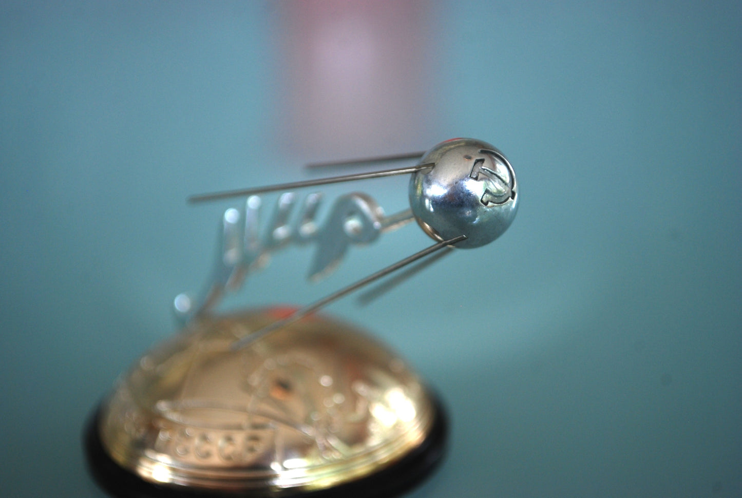 Spoetnik Eerste satellite in de ruimte schap ornament *