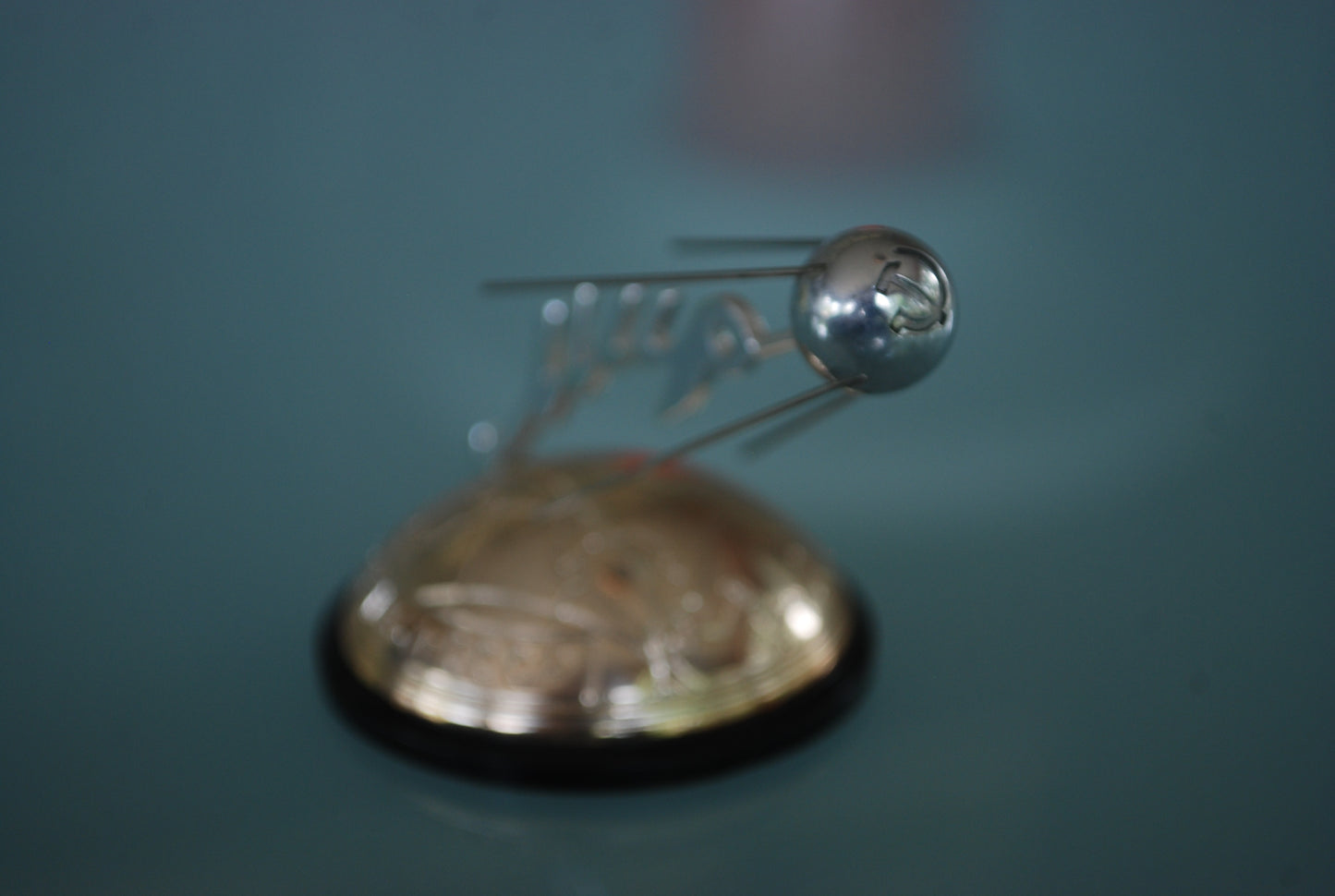 Spoetnik Eerste satellite in de ruimte schap ornament *