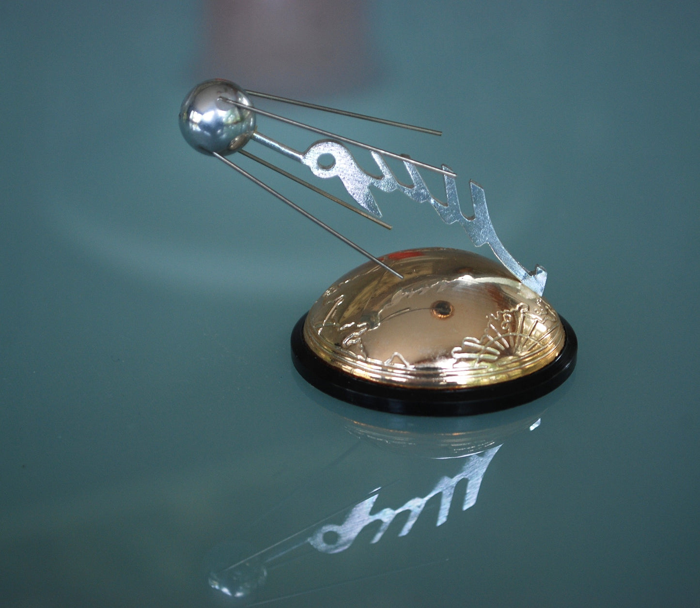 Spoetnik Eerste satellite in de ruimte schap ornament *