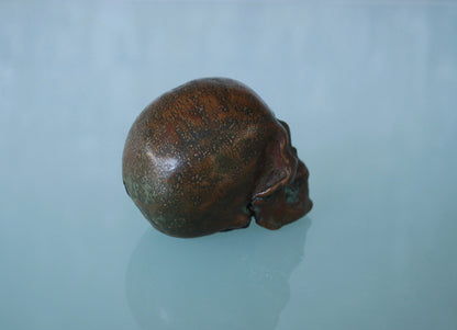 Oude schedel gemaakt van koper met prachtig patina *