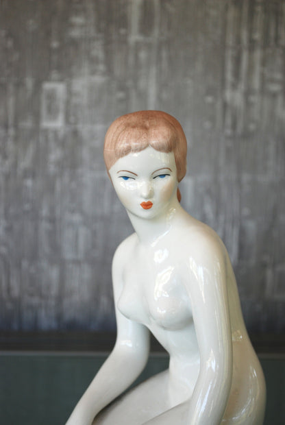 Naakte Vrouw zittend met groene doek 1960's *