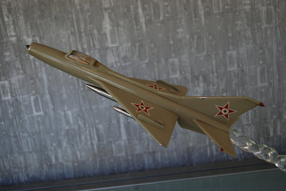 Jet MIG 21-F Handgemaakt op prachtige voetstuk *