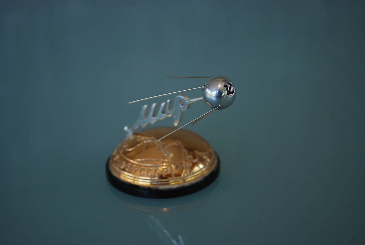 Spoetnik Eerste satellite in de ruimte. Bureau ornament *