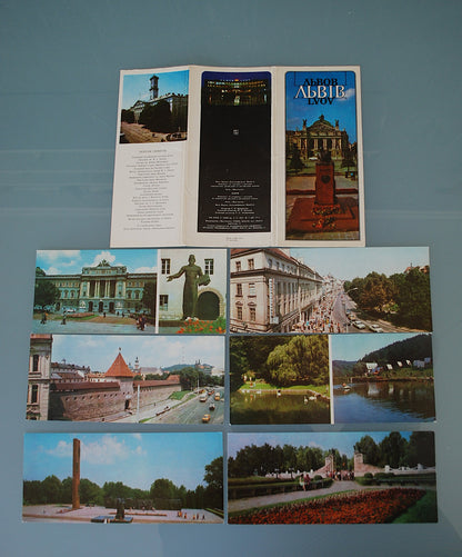 Kaarten map Lviv, Oekraïne Wide view Voorop Lenin buste standbeeld *