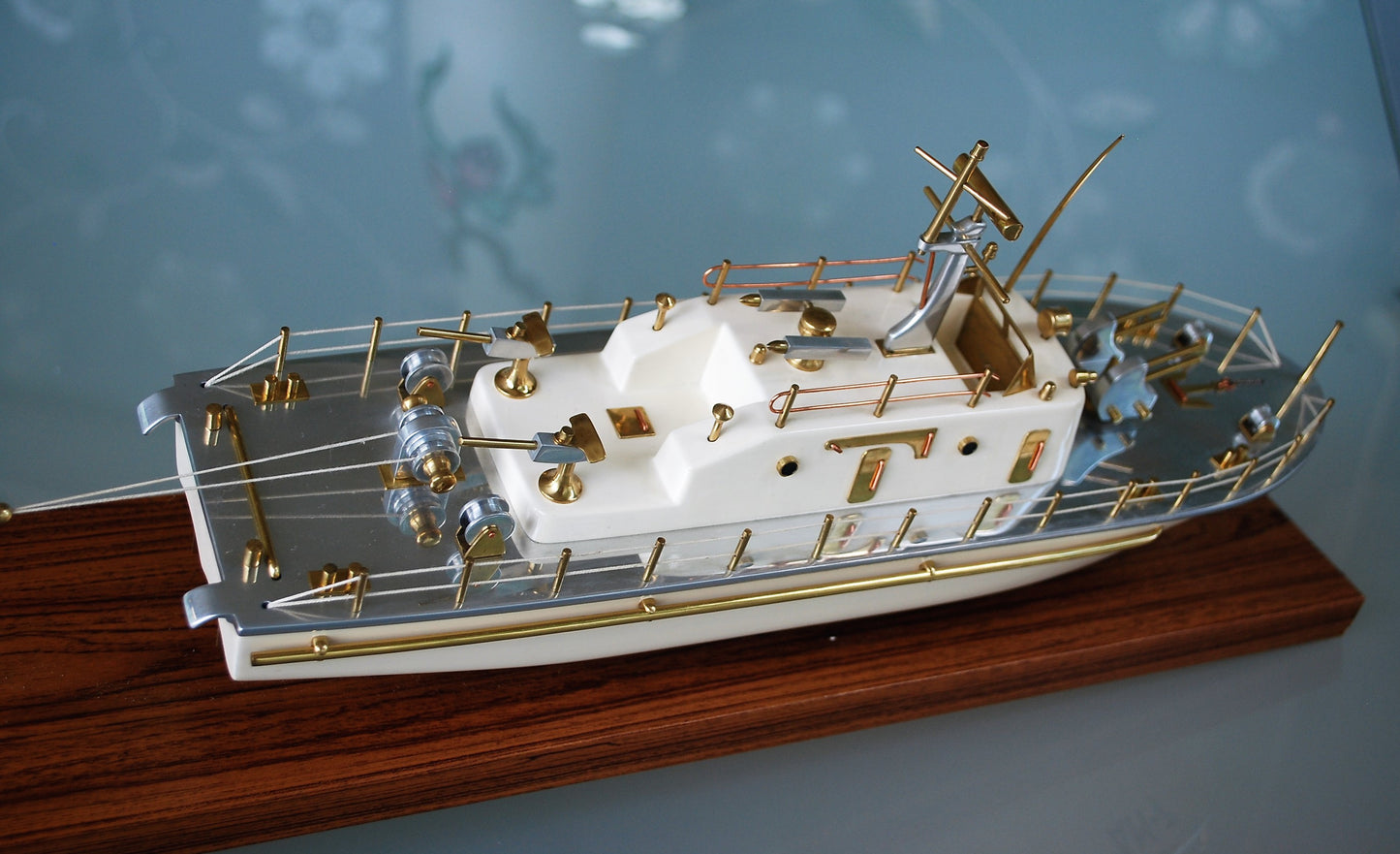 Museum stuk !! Schip Neštin class rivier mijnenveger met sleep Oropesa