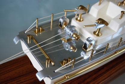 Museum stuk !! Schip Neštin class rivier mijnenveger met sleep Oropesa