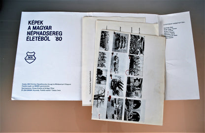 Poster map leger Socialistische Hongarije  39 stuks in map 1980