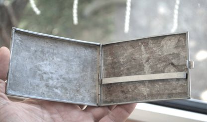 Sigaretten Doos Vietnamese zeilboten, de Junk. Souvenir Vietnamese oorlog