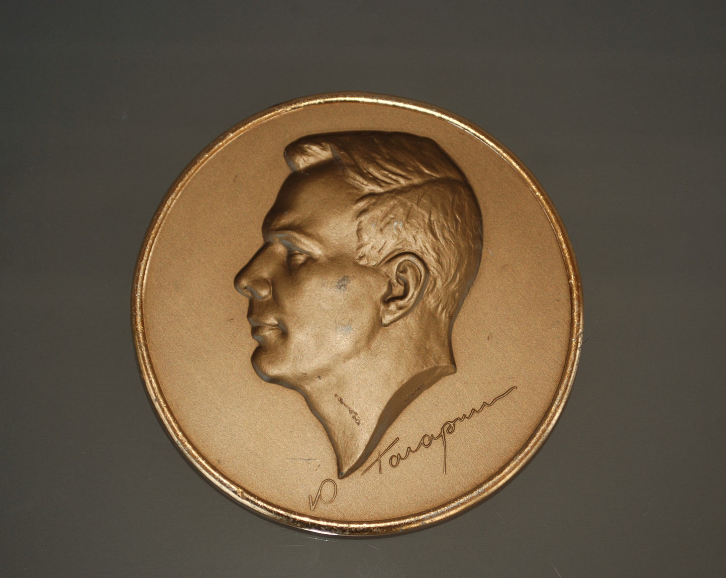 Yuri Gagarin metalen wandbord met handtekening Gagarin en kunstenaar