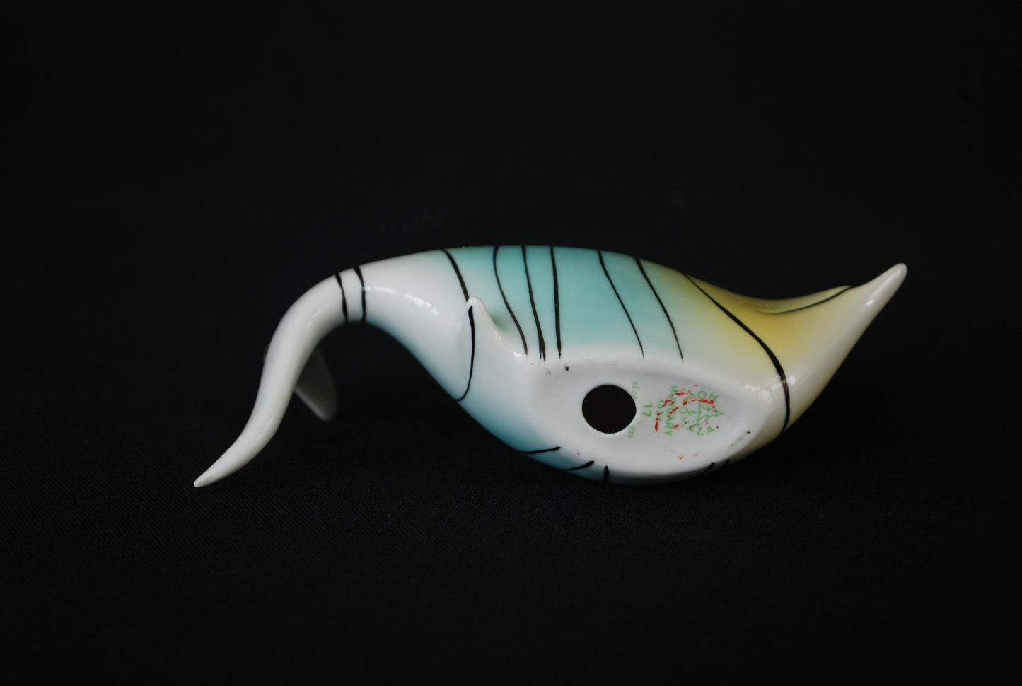 Preorder " Lip vis " van de Hollohaza Porselein fabriek