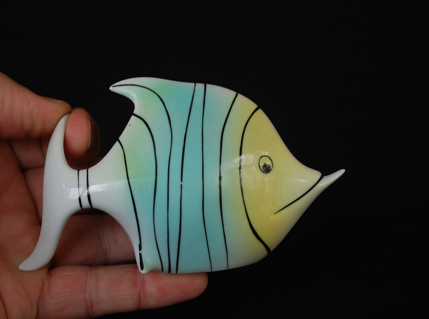 Preorder " Lip vis " van de Hollohaza Porselein fabriek