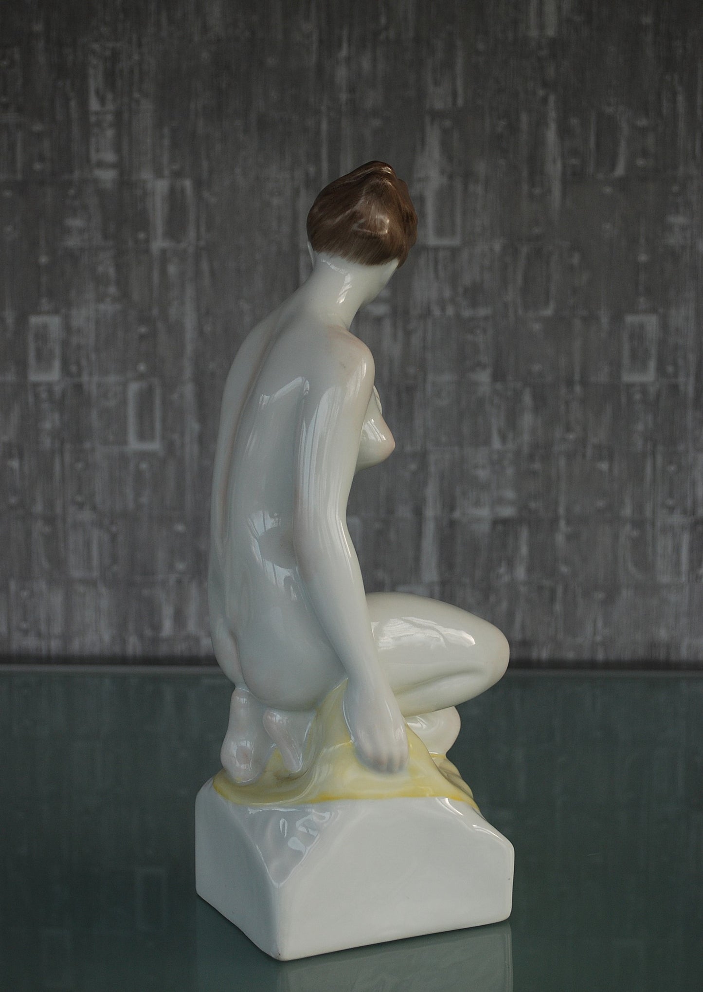 Preorder Vrouw naakt geknield Beeldhouwer Sandor Olah