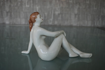 Vrouw achterover liggend 1960's Pin-up