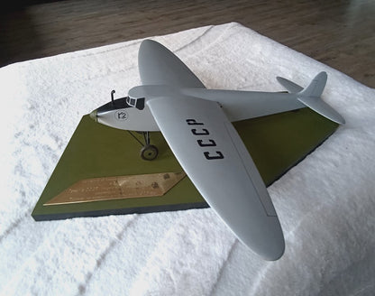 Kalinin, de eerste passagiers vliegtuig van de Sovjet unie. GROOT model !