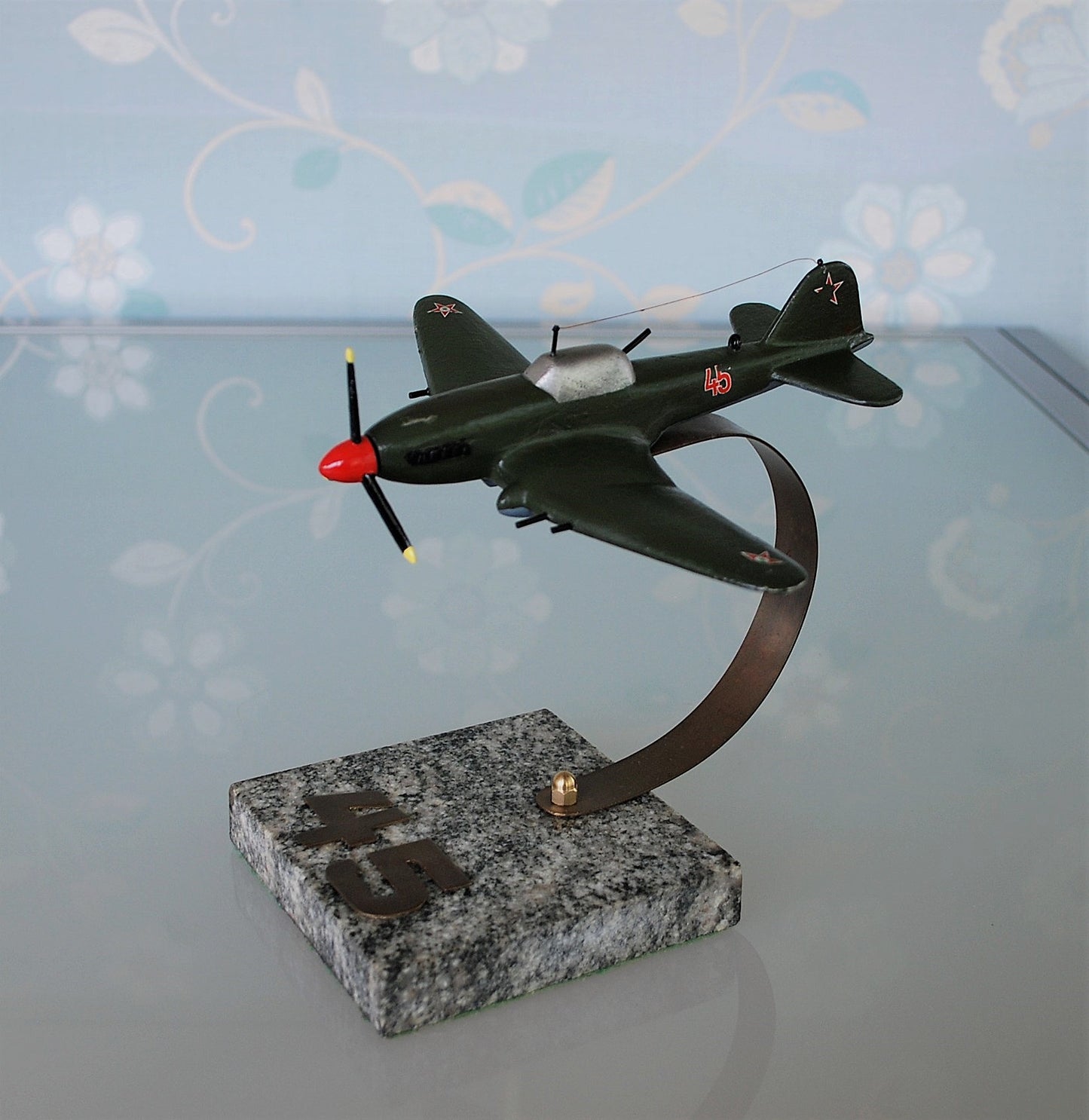 Iljoesjin Il-10 NAVO Code name ; Beast