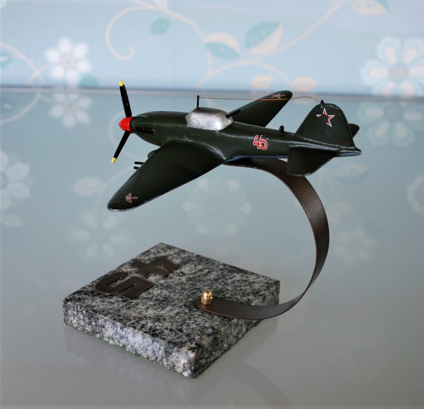 Iljoesjin Il-10 NAVO Code name ; Beast