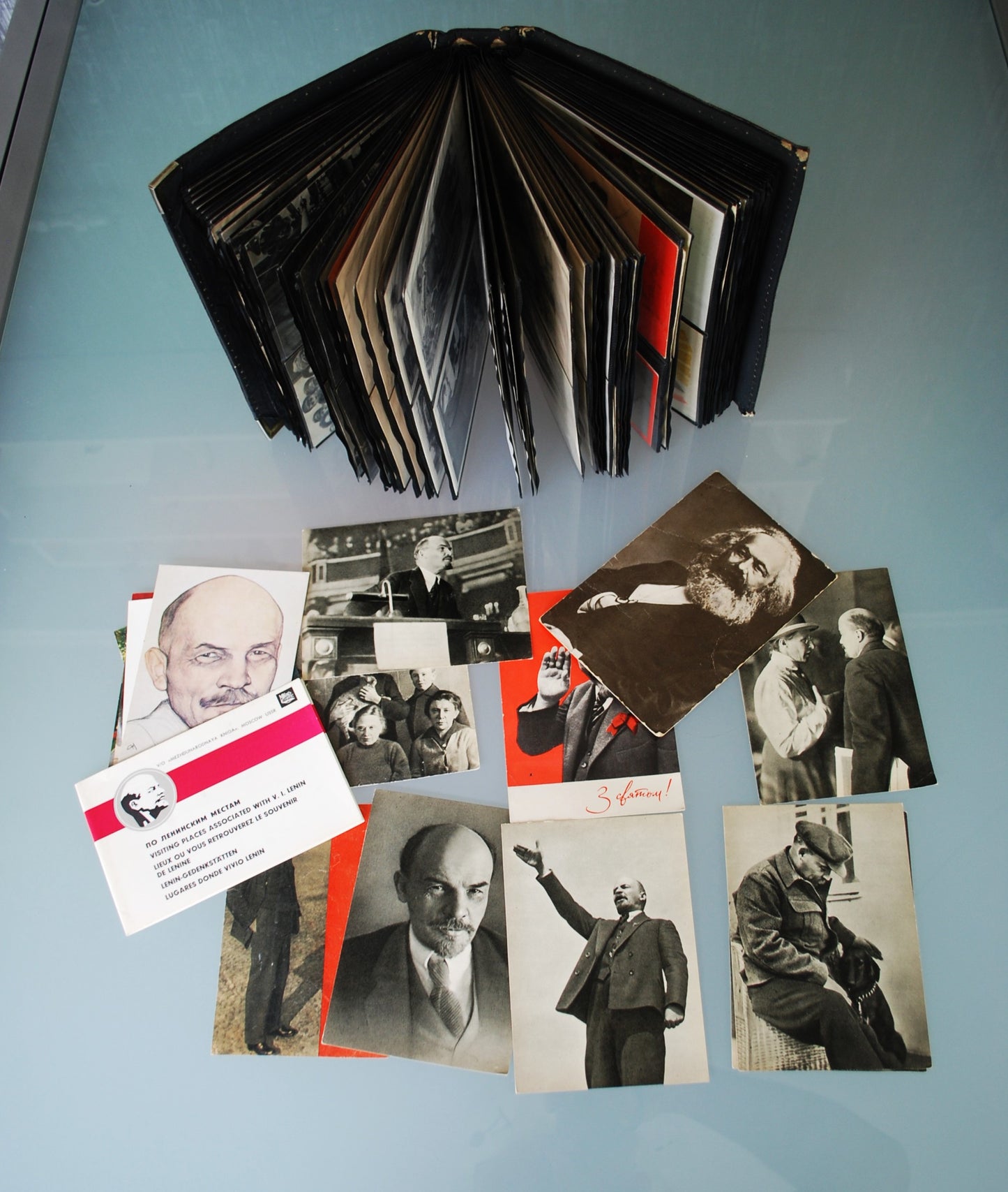 Preorder Mega verzameling oude Lenin postkaarten €2,50 per stuk 219 kaarten