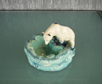 Pre order Art Deco Ditmar Urbach ijsbeerschaal, Tsjechoslowaaks keramisch beeld uit de jaren 30